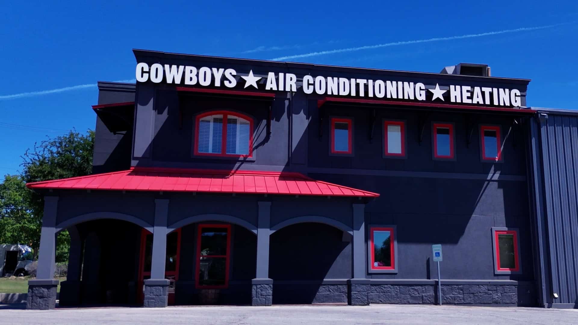 Cowboys AC crew on site